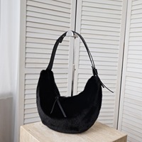 Sac à main demi-lune en fausse fourrure pour femme BUSY GIRL, petit sac à bandoulière décontracté, sac fourre-tout hiver pour femme