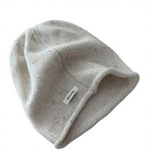 Bonnet d'hiver unisexe en tricot chaud 100 % laine avec motif animalier en relief pour adulte – Vente en gros - Product Image 1