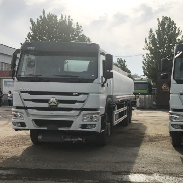 Топливный бак Sinotruk HOWO 6X4 371hp