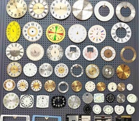 Jam Dinding Aluminium Custom Warna Emas Kontemporer dengan Gerakan Quartz Sweep Diameter 110cm Dekorasi Rumah untuk Peringatan Hari Jadi