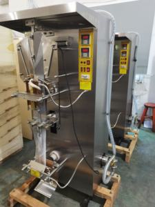 Équipement d'ensachage d'eau complet de forage système RO 2000LPH <span class=keywords><strong>Plus</strong></span> 2 machines d'emballage de sacs équipements d'eau - Product Image 6