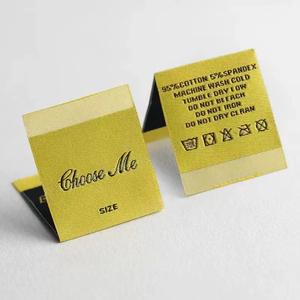Étiquettes tissées en satin à pli en bout durable personnalisées de vente chaude écologiques et lavables pour les vêtements - Product Image 4