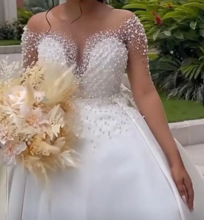 S4724F 2024 robe de mariée de luxe pour femmes Style élégant avec traîne détachable longueur d'épaule haute qualité longue queue 2-en-1