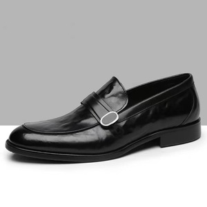 Mocasines de hombre de nuevo diseño hechos de cuero genuino suave y cómodo hecho a mano adecuado para ropa de negocios de caballero - Product Image 3