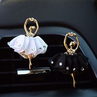 Diffuseur de parfum élégant pour voiture en forme de ballerine, avec clip de ventilation, décoration intérieure créative pour femmes