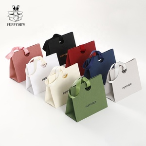 PUPPYSEW Sac Cadeau Sac <span class=keywords><strong>en</strong></span> Papier Personnalisé Cosmétiques Vêtements Sac à Main <span class=keywords><strong>Carton</strong></span> Vente <span class=keywords><strong>en</strong></span> Gros Peut Imprimer le LOGO - Product Image 4