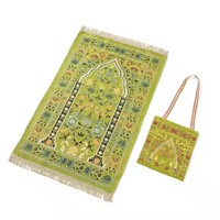 Vente en gros de tapis de prière pour Ramadan musulman cadeau personnaliser Turquie Dubaï tapis de prière portable personnalisé avec sac tapis prières