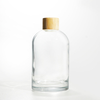Bouteille de diffuseur de roseau vide prix usine de haute qualité 2024 nouveau design diffuseur en gros bouteille en verre personnalisée avec bouchon doré