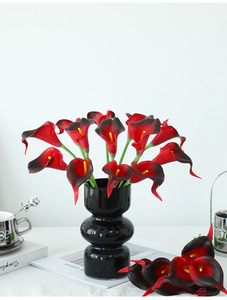 Petite fleur artificielle blanche d'<span class=keywords><strong>arum</strong></span> calla, idéale pour les tenues <span class=keywords><strong>de</strong></span> mariage, la décoration intérieure et les produits <span class=keywords><strong>de</strong></span> commerce extérieur. - Product Image 4