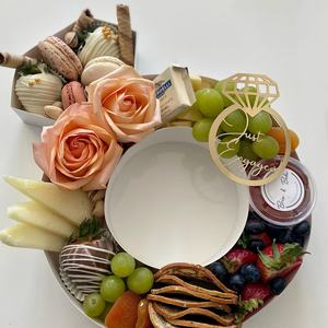 Caja de Cartón con Forma de Anillo de Compromiso de 12 Pulgadas con Tapa Transparente para Regalos y Charcutería - Product Image 1