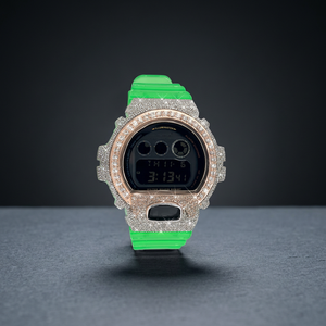 Reloj Deportivo Digital con Correa de Acero Inoxidable Verde, Bisel de Moissanita, Esfera de Cristal, 41 mm, Unisex, Resistente al Agua 10 Bar - Product Image 3