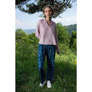 ชุดกางเกงขายาวจีบระบายแขนยาวสำหรับผู้หญิง พร้อมปกคอวิสโคสแบบกลับด้าน ด้านหน้าสั้นด้านหลังยาว - Product Image 1