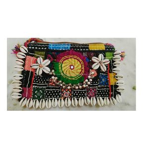 Pochette élégante en tissu Banjara de style Boho de la boutique en ligne de Jaipur pour les occasions de soirée - Product Image 5