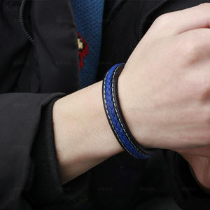 Nouveau design <span class=keywords><strong>Original</strong></span> fait à la main en peau de vache tissé Bracelet pour hommes personnalité coloré Simple Couples alliage Bracelet bijoux de mode - Product Image 3