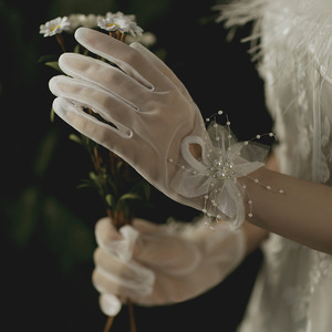 <span class=keywords><strong>Gants</strong></span> blancs courts de mariage pour femmes, respirants, tulle, perles, fleurs, accessoires de <span class=keywords><strong>demoiselle</strong></span> <span class=keywords><strong>d</strong></span>'<span class=keywords><strong>honneur</strong></span>. - Product Image 6