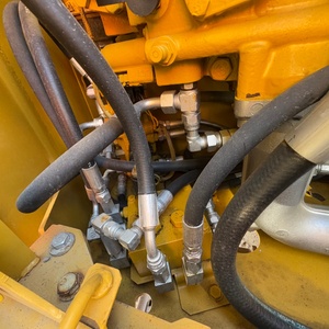 Excavadora de cadenas usada Caterpillar 312D2GC de 12 toneladas, importada originalmente de Japón, con gran capacidad de maniobra. - Product Image 6