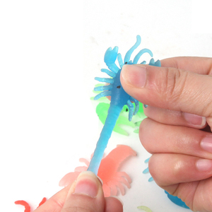 Gran oferta, juguete sensorial de araña elástica para Halloween, novedoso juguete TPR Sticky Squeesy Squeeze, máquina expendedora de cápsulas para niños - Product Image 3