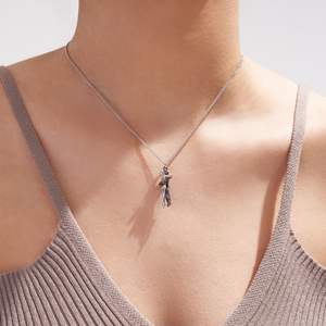 Collier <span class=keywords><strong>de</strong></span> couple romantique pour la Saint-Valentin, collier avec pendentif <span class=keywords><strong>de</strong></span> couple enlacé, vente en gros - Product Image 2