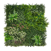 Mur végétal vertical d'intérieur au design moderne, décoration murale en herbe artificielle, toile de fond en plastique