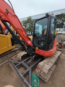 รถขุดคูโบต้า KX155 ปี 2023 ชั่วโมงการทำงานต่ำ ใช้แล้ว น้ำหนัก 5.5 ตัน มอเตอร์ 0.2 ลูกบาศก์เมตร ความจุบุ้งกี๋ 0.2 ลูกบาศก์เมตร สำหรับงานก่อสร้าง ขุดดิน เคลื่อนย้ายดิน - Product Image 3