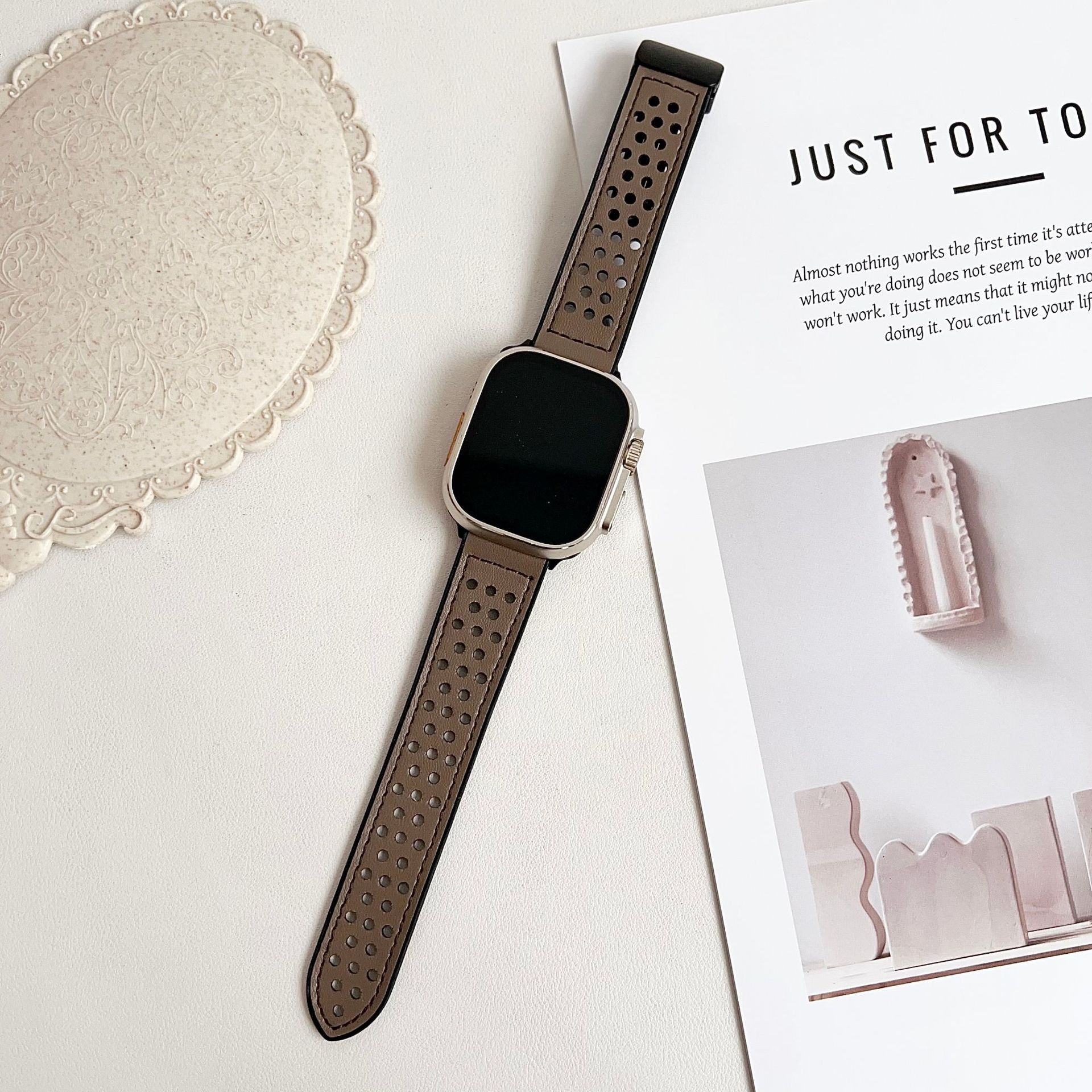 สีน้ำตาลเทา