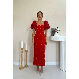 Elegante Vestido de Noche Rojo de Terciopelo con Cuello Cuadrado, Mangas con Volantes, Silueta Ajustada y Cintura Natural - Product Image 6