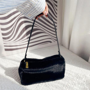 Nouveau Sac à Bandoulière en Peluche 2026 pour Femme – Sac Fourre-tout Multifonctionnel Simple en Peluche - Product Image 1