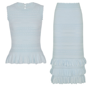 Conjunto de Duas Peças em Tricô Creme para Mulheres, Top Sem Mangas com Peplum e Saia Maxi com Renda, Look de Verão - Product Image 2