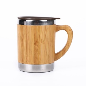แก้วกาแฟแบบขายส่ง ขนาด 300 มล. ด้านนอกทำจากไม้ไผ่ ด้านในทำจากสแตนเลส เก็บความร้อนได้ พร้อมหูจับและฝาปิด ขวดน้ำ รับสกรีนโลโก้ - Product Image 1