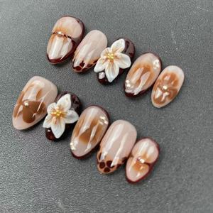 <span class=keywords><strong>Uñas</strong></span> Postizas Hechas a Mano de Alta Calidad al por Mayor, Forma de Almendra, Estilo Tallado en <span class=keywords><strong>Color</strong></span> Café, Reutilizables, Éxito de Ventas de Verano - Product Image 3