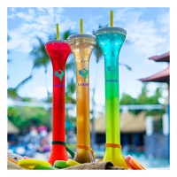 Bouteilles de paille en plastique multicolores de grande capacité personnalisées de 24oz kit de fournitures de fête jetables comprenant une tasse de cour de neige fondue à la bière