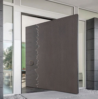 Porte pivotante en bois naturel minimaliste moderne avec bande métallique horizontale, prévention des incendies, taille/couleur personnalisées pour entrée de villa