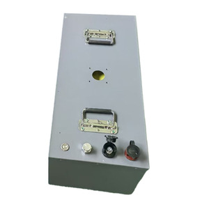 Batterie de bateau au phosphate de fer et de lithium haute capacité 48V 100Ah avec compatibilité fer et solaire - Product Image 2