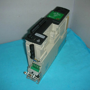 Nuevo y 100% Original, Variador de Frecuencia DST1202 Serie Digitax 230V 3.8A para Automatización Industrial - Product Image 1