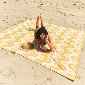 Serviette <span class=keywords><strong>de</strong></span> plage personnalisée extra-large avec poche triangulaire, serviettes <span class=keywords><strong>de</strong></span> plage en coton anti-vent et anti-sable pour la famille, idéales pour bronzer - Product Image 2