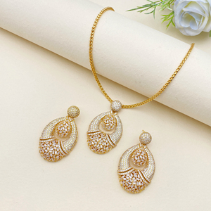 Moda lujo encanto chapado en oro 2 piezas conjunto de joyas corazón flor colgante collar y pendientes regalo - Product Image 1