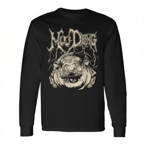 Camiseta de manga larga Moo-Deng con diseño vintage de hipopótamo en miniatura, color negro - Product Image 2