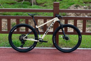 MCELO EXO <span class=keywords><strong>2</strong></span> 29ER Bicicletta da Montagna XC in Carbonio, Hardtail, Confortevole, 12 Velocità, Freni a Disco Idraulici ROCKSHOX JUDY, Pedali Standard - Product Image 2