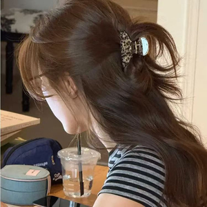 กิ๊บติดผมลายเสือดาว ดีไซน์ใหม่ ยอดนิยม เรียบง่าย สง่างาม แฟชั่นวินเทจ สำหรับผู้หญิง ขายส่งเครื่องประดับ - Product Image 2