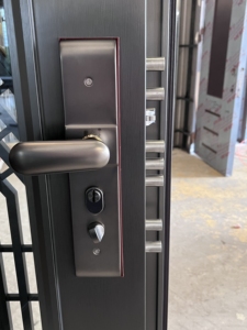 Porta d'Ingresso in Acciaio dal Design Eccezionale a Prezzo Conveniente, Porta di Sicurezza Moderna per Case - Product Image 2