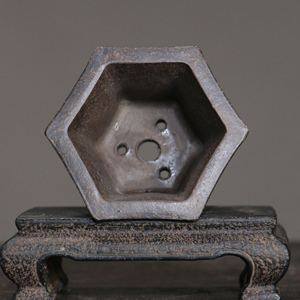 กระถางบอนไซดินเผาสีม่วงทรงหกเหลี่ยมสไตล์โบราณขนาดเล็ก - Product Image 2
