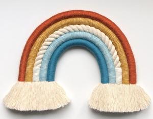 Décoration murale arc-en-ciel artisanale - Product Image 1