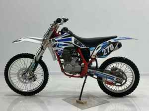 Hache de combat de style Yamaha - Product Image 2