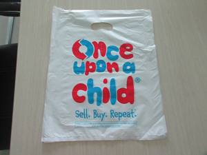 Sacs de shopping découpés à l'emporte-pièce d'origine vietnamienne en HDPE, LDPE et PLA recyclés pour les achats professionnels, couleur personnalisée - Product Image 4