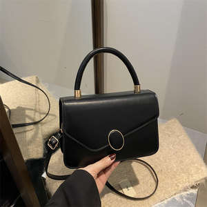 Nouveau sac bandoulière pour femme, style rétro coréen, design bicolore uni, sacoche tendance en polyester - Product Image 3