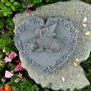 Pierre commémorative en résine en forme de cœur de chiot ange tendre, statue de chien de jardin ornée de roses, accent sentimental pour la cour extérieure - Product Image 3