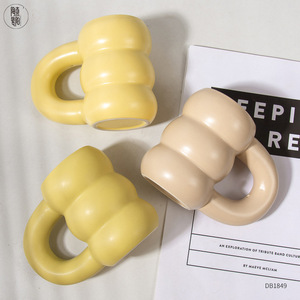 แก้วเซรามิกนอร์ดิกสั่งทำพิเศษพร้อมหูจับ ผิวด้าน ของขวัญสำหรับคู่รัก ดีไซน์ DB1849 - Product Image 2