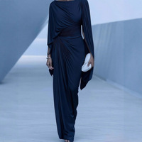 Robe longue plissée moulante à col halter asymétrique et manches chauve-souris, taille définie, coupe ajustée, automne, tailles XS-2XL, vente en gros