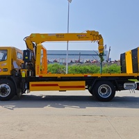Dépanneuse routière à plateau plat DFAC 4x2 avec grue, camion de remorquage léger de 8 tonnes, camion de récupération de véhicules avec grue de 5 tonnes pour le sauvetage routier
