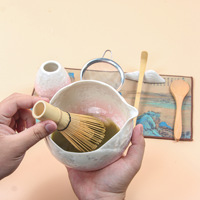 Bol à matcha en céramique japonaise émaillée cristalline avec bec verseur, ensemble de matcha, fouet à thé vertical, cuillère à thé effet four.